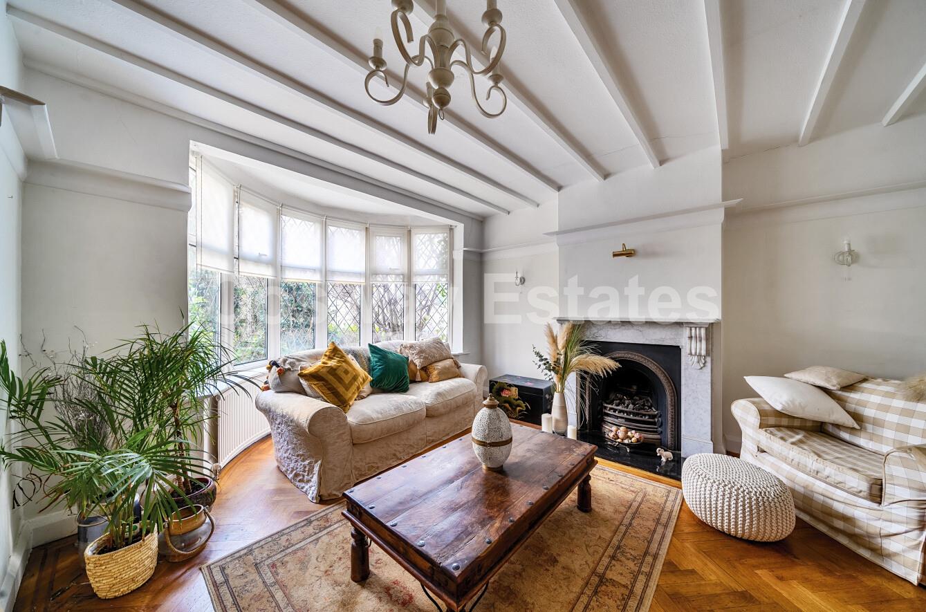 Copthall Gardens, Mill Hill, NW7, London